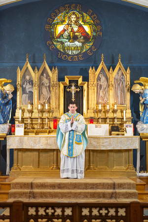 Fr Gregory Zannetti Celebrates Sung Votive Mass of the Holy Name of Jesus at Shrine Chapel of the Blessed Sacrament, 1-18-22 - Raritan, NJ