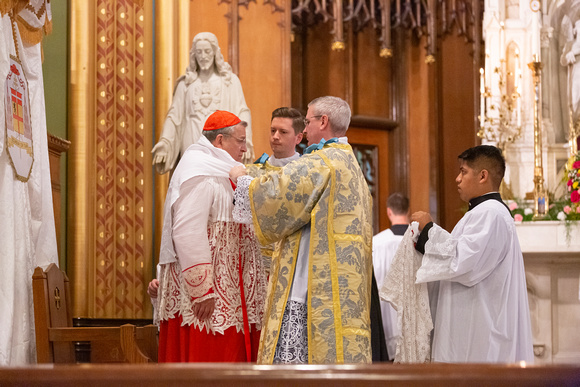 Cardinal Raymond Burke Celebrates Solemn Pontifical Mass, Basilica of St. John the Evangelist, July 16 2021 - Stamford, CT