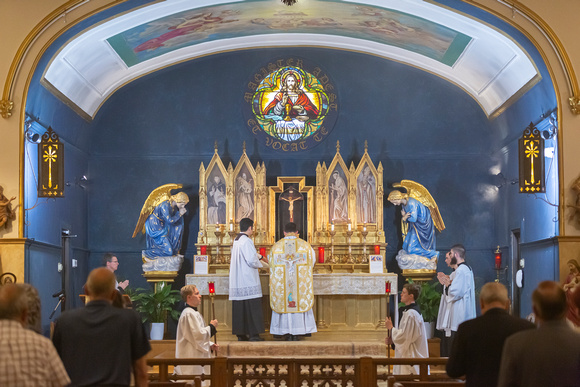 Fr. Gregory Zannetti Celebrates Latin Mass in Honor of The Feast of the Sacred Heart of Jesus at Shrine Chapel of the Blessed Sacrament, June 24, 2022 - Raritan, NJ